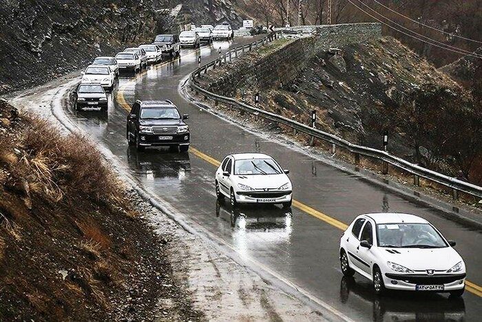 بارش برف و باران در محورهای ۱۱ استان/از سفرهای غیرضروری پرهیز شود
