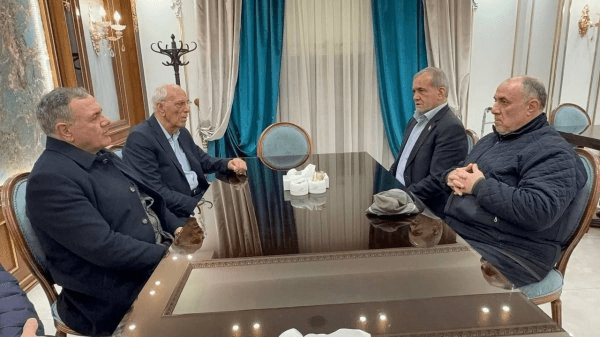 سفر غیررسمی پزشکیان به تبریز/ رئیس‌جمهور با خیر مدرسه‌ساز دیدار کرد