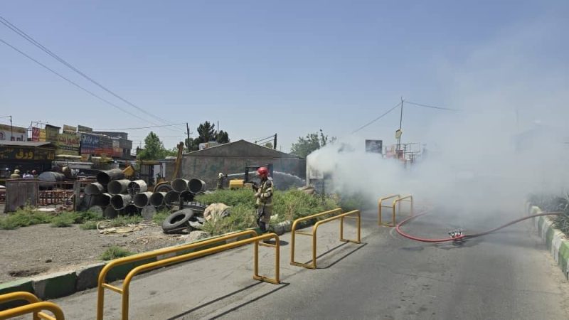 حریق در بازار آهن تهران ۳ مصدوم برجای گذاشت