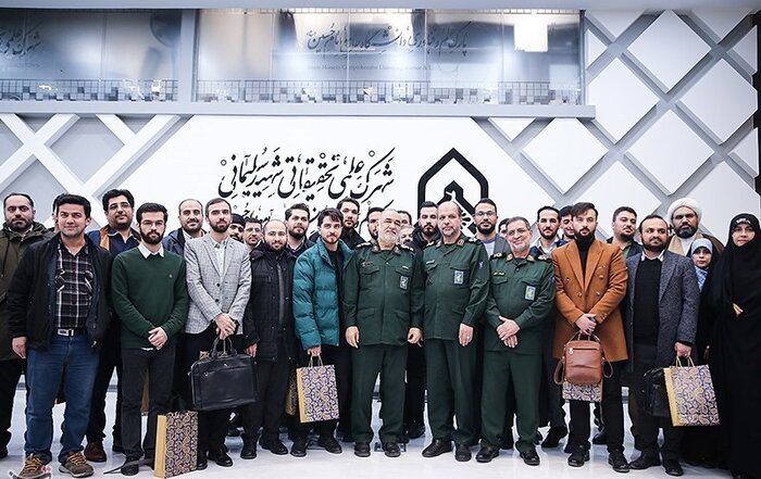 سردار سلامی: ایران تسلیم هیچ قدرتی نمی شود