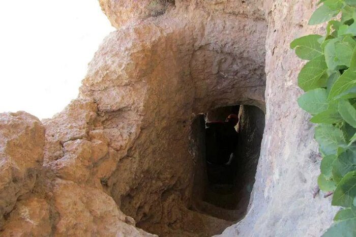 مجموعه صخره‌ای بی‌بی‌کند شاهین‌دژ؛ شاهکاری از معماری کهن