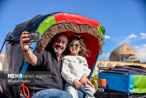 نوروز در نصف‌جهان؛ گردشگران چه تجربه‌ای از اصفهان ۱۴۰۴ با خود بردند؟