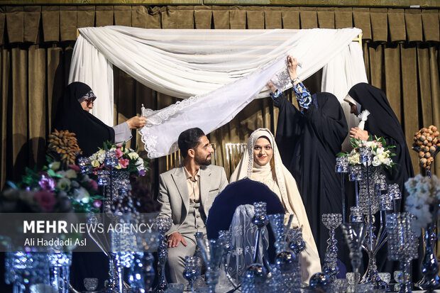 حمایت نصفه‌ نیمه از «ازدواج»؛ ۲۴ میلیون مجرد بلاتکلیف‌اند!