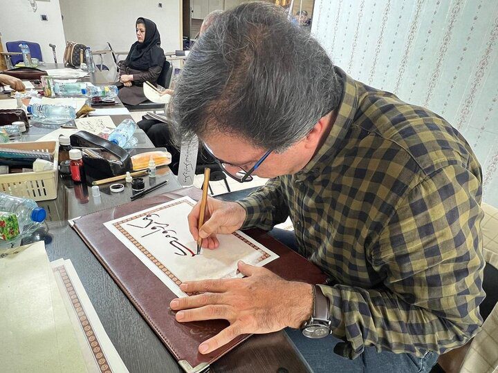 «بداهه‌نویسی بشارت فتح» با هنرنمایی اساتید خوشنویس شیراز